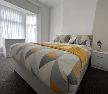 Liverpool Casa | No. 10 - Home away from Home