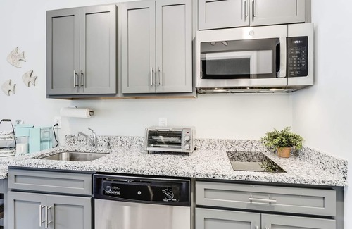 Southport Condominio | No Cleaning Fee - Condo With Waterfront Pool/Beach