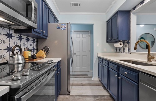 Bay St Louis Casa | No Cleaning Fee! King Suite. Sleeps 8. 3 BR. 2.5 Baths. Pet Friendly!