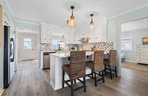 Sunset Beach Casa | No Worries Sunset Beach-Coastal Bungalow, Walk to the beach