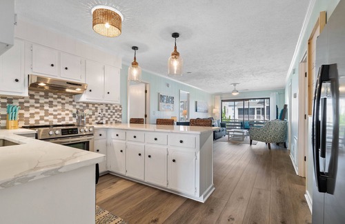 Sunset Beach Casa | No Worries Sunset Beach-Coastal Bungalow, Walk to the beach