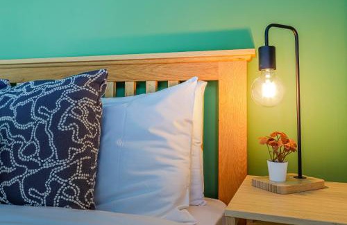 Canton Casa | Noah Suite - Central 2BR Apartment with Parking & WIFI