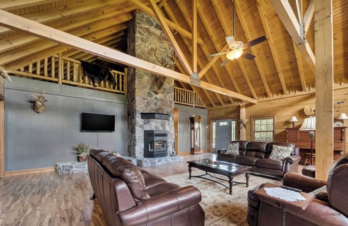 Bethpage Cabina | Noble Heights - Bethpage, TN