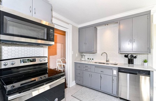 Noblesville Casa | Noblesville Getaway | Cozy, Central & Relaxing