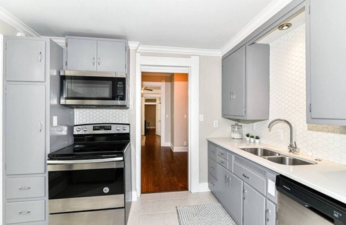 Noblesville Casa | Noblesville Getaway | Cozy, Central & Relaxing