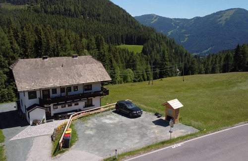 Sankt Oswald Apartamento | Nockalm Cottage Studio Wiesennock