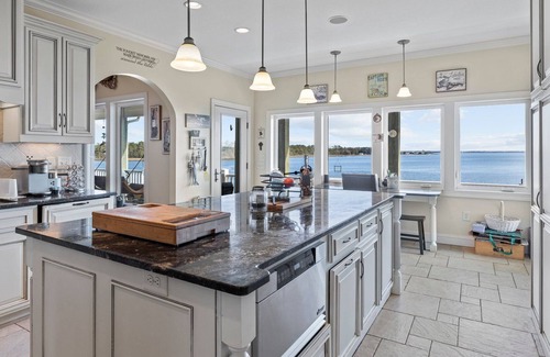 Morehead City Casa | Noelle's View- Sound Front Home with Dock