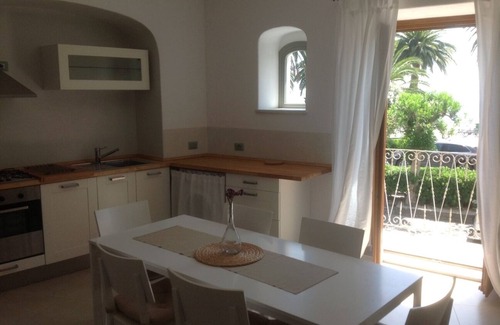 Noli Apartamento | NOLI APARTMENT WITH BALCONY FACING THE SEA