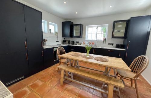 Exeter Casa | Nomi Homes - Otis House - Free Parking - Central -10ppl