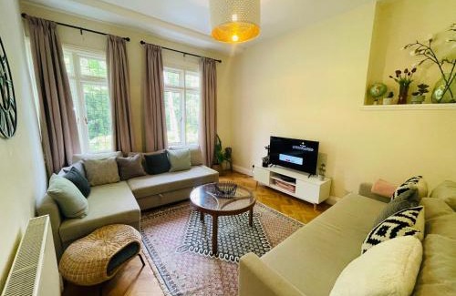 Exeter Casa | Nomi Homes - Otis House - Free Parking - Central -10ppl