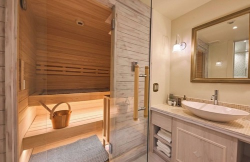 Kyukaruizawa Hotel | Nonsmoking 2bed suite with sauna 3 people Room only Age limit 10 years and over / Kitasakugun Nagano