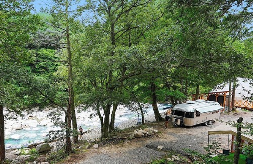 Higashiomi Cabina | Nonsmoking Airstream Trailer house For overn / Higashiomi Shiga