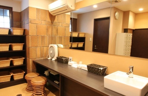 Sakai Ward Hotel | Nonsmoking Twin Room A 3rd Anniversary of Rebr / Sakai Ōsaka