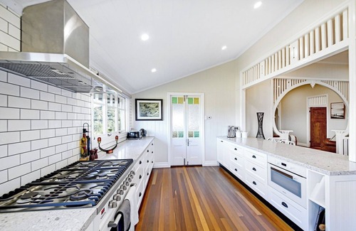 Kin Kin Casa | Noosa Hinterland Luxe Farm House - Kin Kin - Pets, Weddings, & Events allowed!