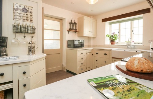 Maiden Newton Cabaña | NORDEN HOUSE, pet friendly in Maiden Newton
