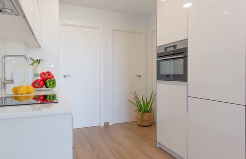 Gran Alacant Apartamento | Nordic style apartment: Terrace, sea views & pool