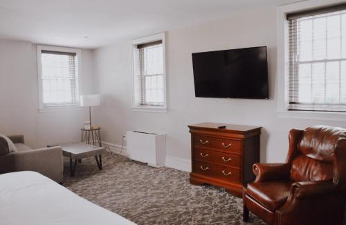 Blue Bell Hotel | Normandy Farm Hotel & Conference Center