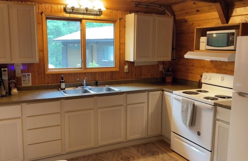 Solon Springs Cabina | Norpine Aframe Cabin - Cabin in the woods