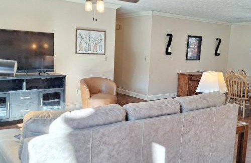 Caryville Casa | Norris Cove Escape