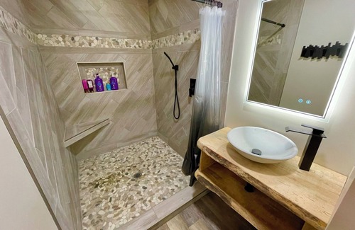 La Follette Complejo | Norris Lake Resort-20 bdrm,sleeps 70! hotubs, docks, 7 firepits, sxs, rent boats