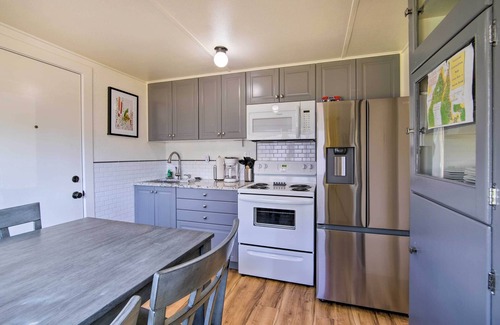 North Bend Casa | North Bend Home w/ Cornhole Court & Putting Green