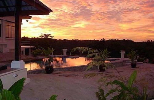 Kudat Villa | Norte Borneo malasio Beach Villa con 3 Dormitorios en Suites & Piscina