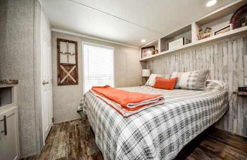 Murphy Casa | North Carolina Tiny House for Mountain Glamping near Murphy