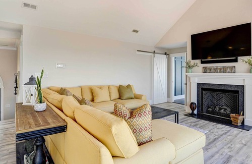 Fentress Casa | North Carolina Vacation Rental w/ Deck & Dock