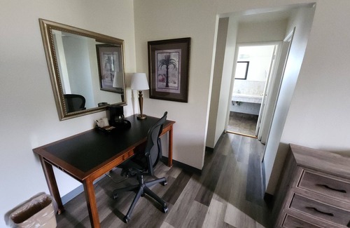 Crescent City Hotel | North Coast Inn