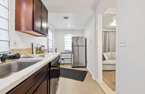 North End Casa | North End Cottage - Walking Distance to Hyde Park - Unbeatable Location