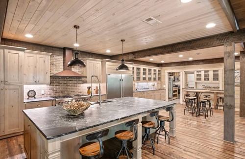 Cumming Casa | Retiro ejecutivo corporativo o casa de vacaciones familiar