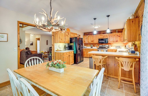 Jasper Cabina | North Georgia Cabin w/ Hot Tub & Community Perks!