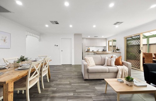 North Haven Casa | North Haven Days—Modern Comfort near the Beach