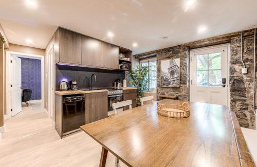Vieux-Quebec-Cap-Blanc-colline Parlementaire Apartamento | North House - Beautiful Vieux 2 Bedroom Apt