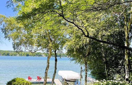Lake Leelanau Casa | North Lake Leelanau Waterfront close to Leland Hot Tub, Sunsets!