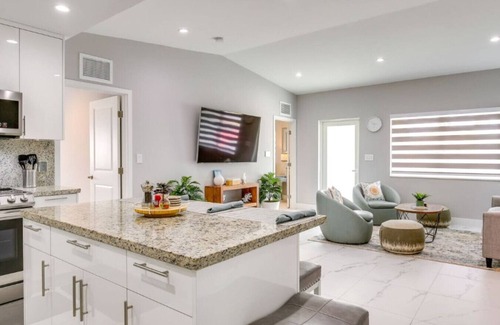 North Miami Casa | North Miami House ~ 7 Mi to Hard Rock Stadium