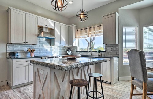 Desert Hills Casa | North Phoenix Desert Gem w/ Yard & Hot Tub!