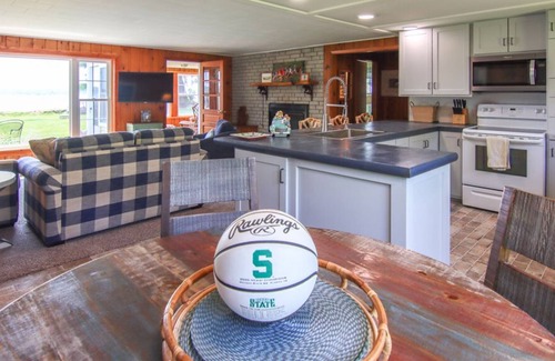 Bear Lake Cabaña | North Shore Bear Lake, MI Cottage, 4 bedrooms 2 bathrooms. 175 feet of frontage!