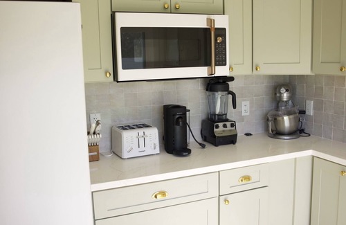 Kahuku Casa | North Shore Family Home - Walk to the beach