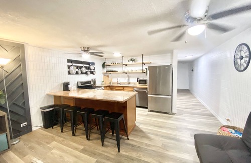 Punaluu Condominio | North Shore getaway condo with pool