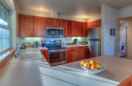Eastsound Cabaña | North Shore Retreat: Community Dock, Beach, Tennis, Pickleball Courts