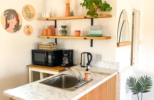 Alamedan Valley Apartamento | North Valley Casita near Balloon Fiesta Park