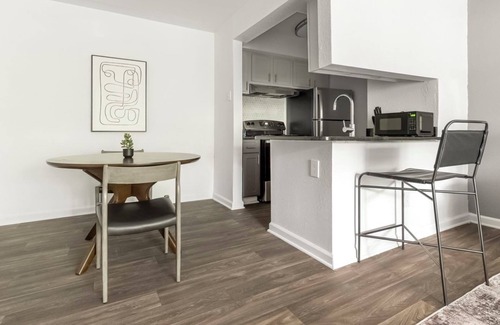 Winston - Salem Apartamento | NorthcliffeForest 2BD 1