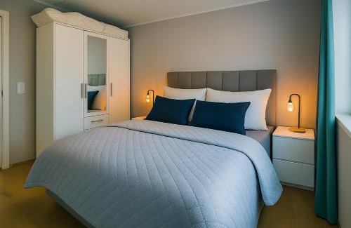 Tromso Apartamento | Northern Lights Apt Midtgaard, Kvaløya Tromsø Modern 2BR, Free Parking