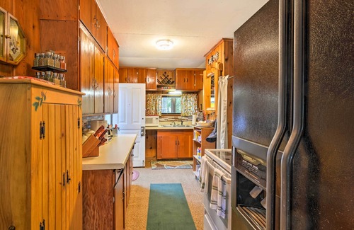 Lake George Cabina | NUEVO Waterfront Lake Cabin w / Boat Dock & Fire Pit!