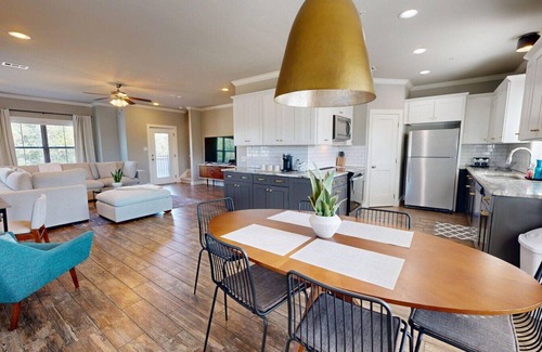 College Station Villa | Northgate Landing ~ Aggieland Vacation Rentals