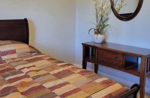 Greenwood Condominio | Northside Condo with Wooded View