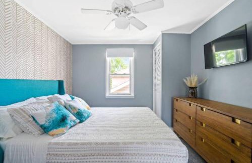 Norwood Park East Apartamento | Norwood Park/Edison Park! Workstation & In-unit Laundry! 2nd Floor Apt