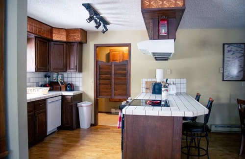 Four Corners Casa | Nostalgic Ranch House | Hot tub, Game Room, Views