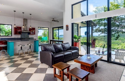Potrero Casa | Nostalgic Retro Home on Luxurious Lot with a Private Infinity Pool and Ocean Views